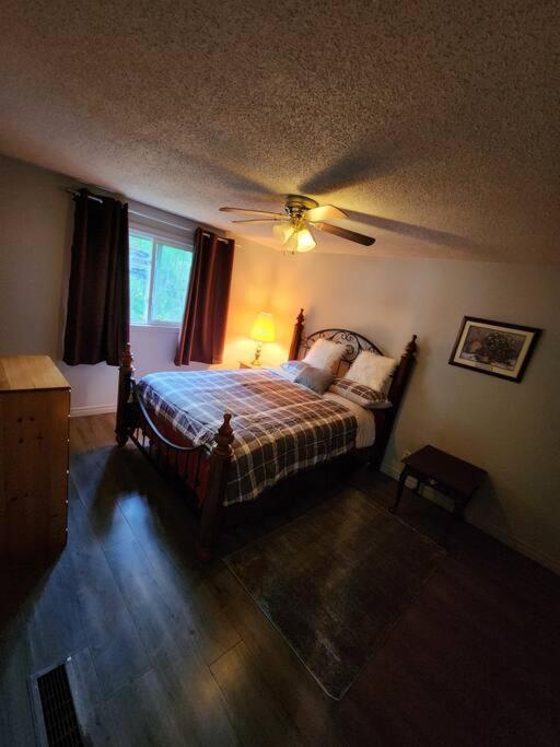 Entire 3 Bedroom House In Elliot Lake Exterior foto
