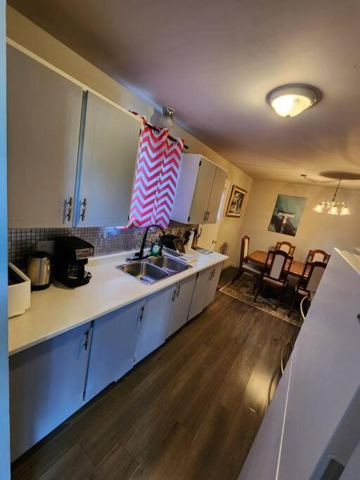 Entire 3 Bedroom House In Elliot Lake Exterior foto