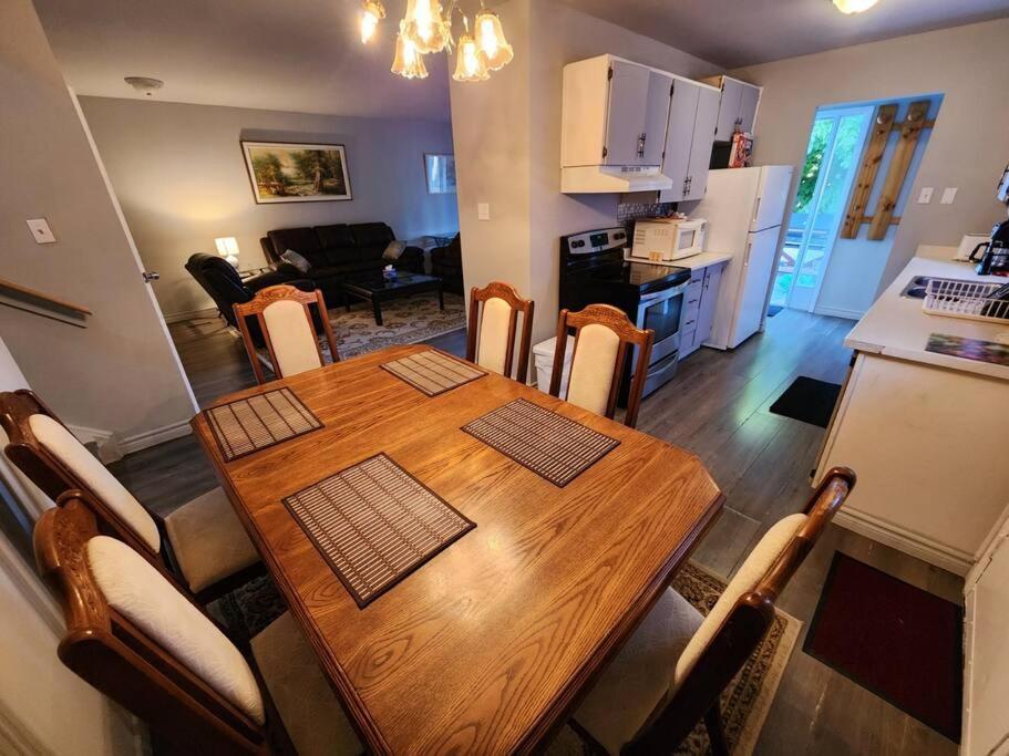 Entire 3 Bedroom House In Elliot Lake Exterior foto